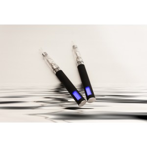EGO-T CE4 im Doppelset! Bester Verdampfer ( CE4 V2 mit langen Dochten ) trifft besten Akku + Etui & Zubehör!